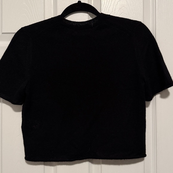 Guest in Residence Featherweight Cropped Cashmere Sweater Tee Black Size Small - Picture 8 of 12